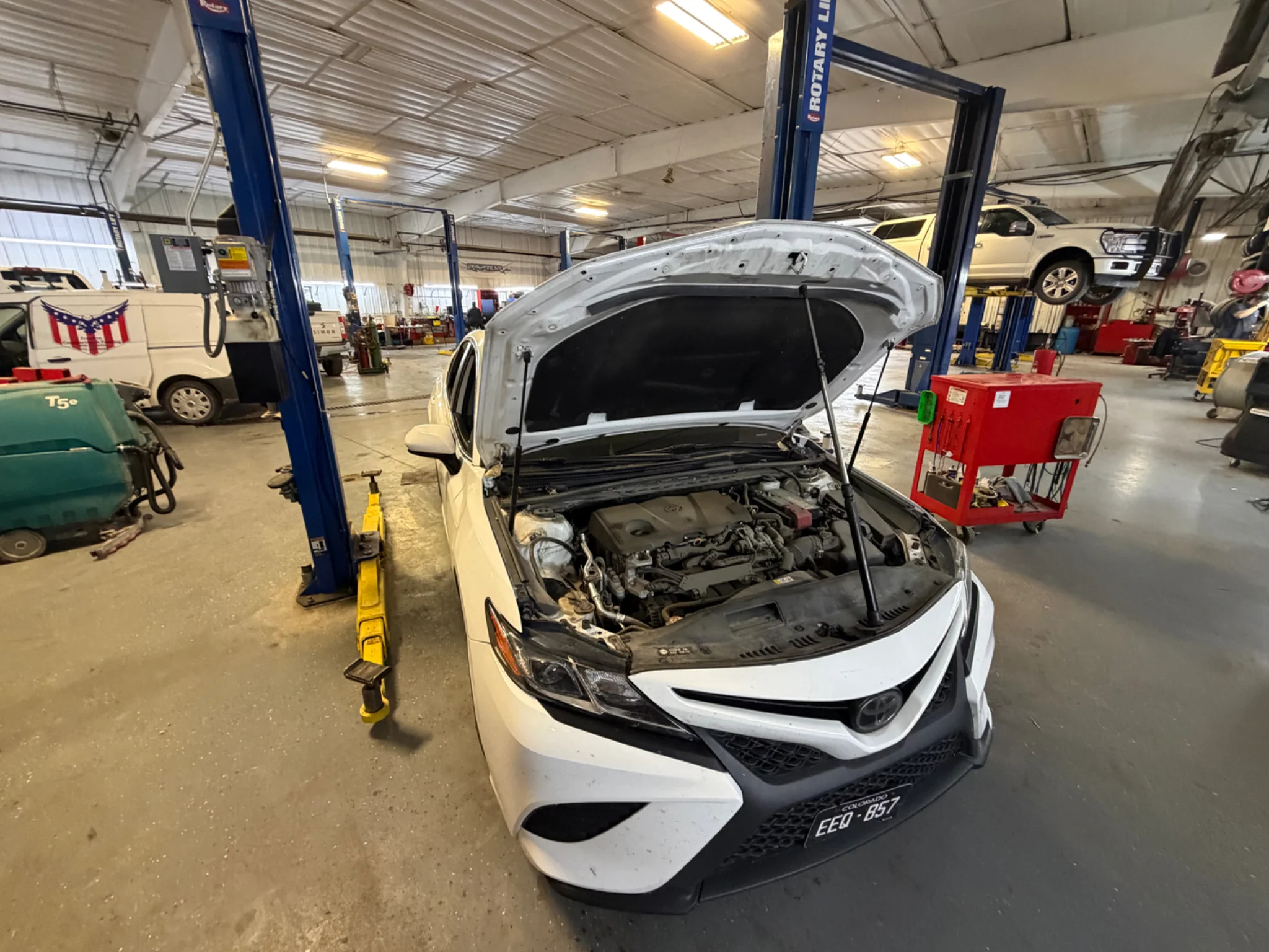Used 2020 Toyota Camry SE with VIN 4T1G11AK1LU345080 for sale in Yuma, CO