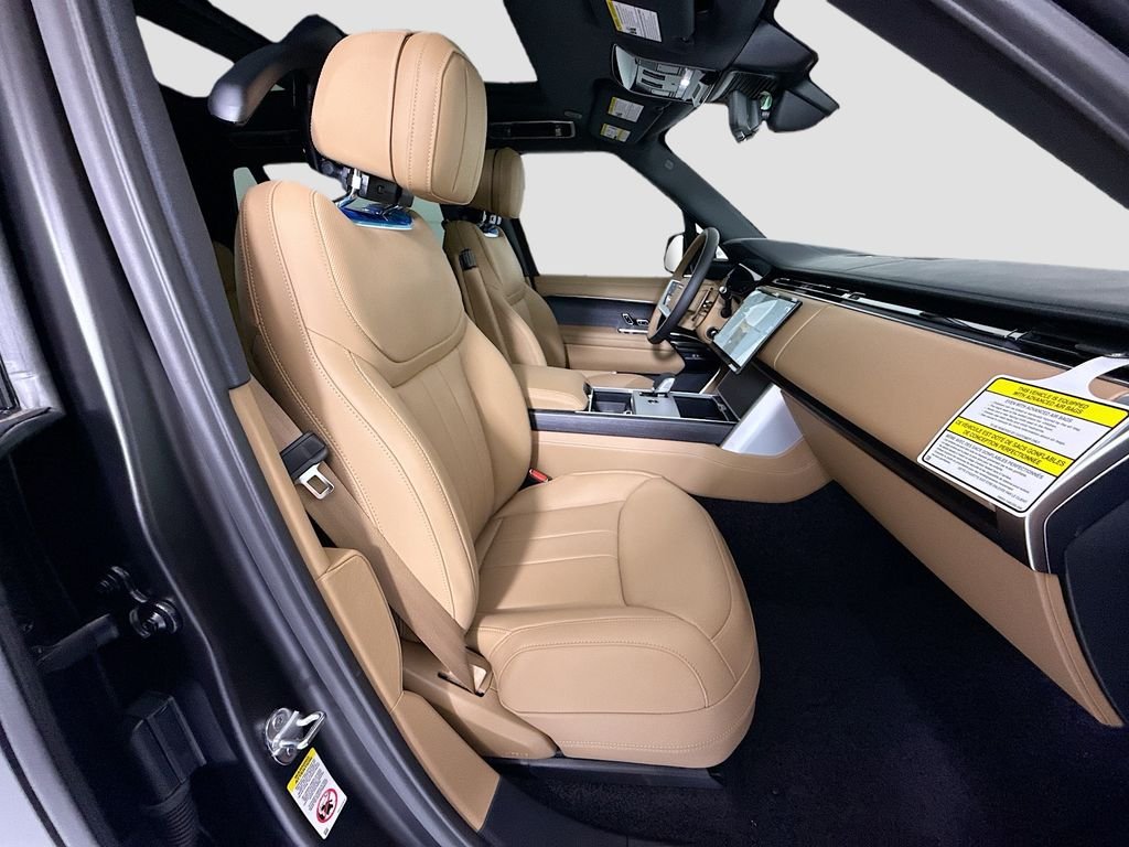 New 2026 Obsidian Black Satin Land Rover SE image 20