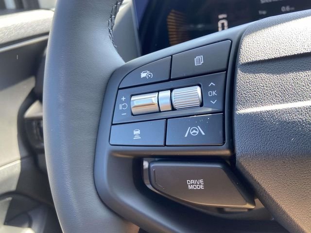 New 2026 Glacial White Pearl Kia LX image 14