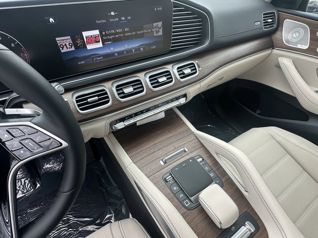 New 2026 Obsidian Black Metallic Mercedes-Benz GLE 580 image 31