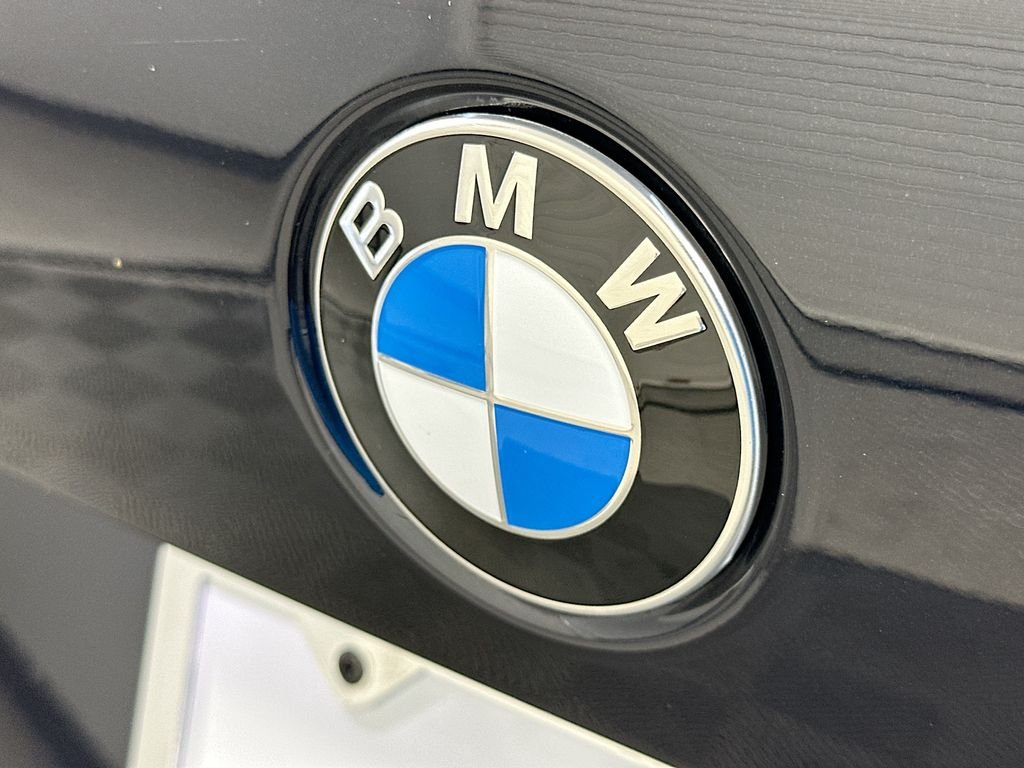 New 2026 Carbon Black Metallic BMW xDrive40i image 22