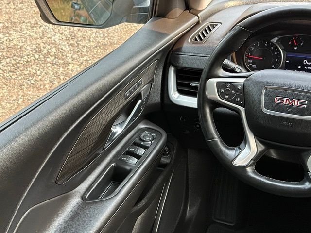 Used 2023 Sterling Metallic GMC SLT image 9
