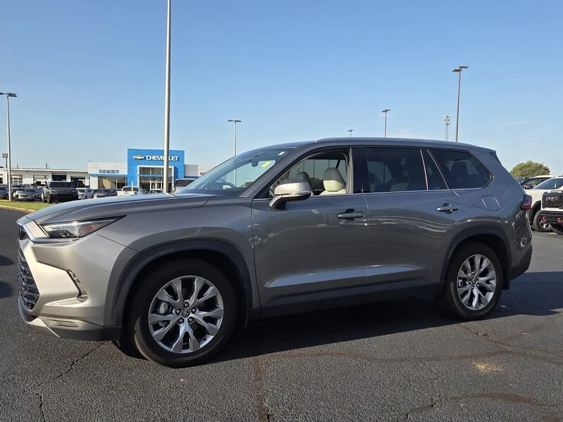 Used 2025 Heavy Metal TOYOTA LIMITED image 3