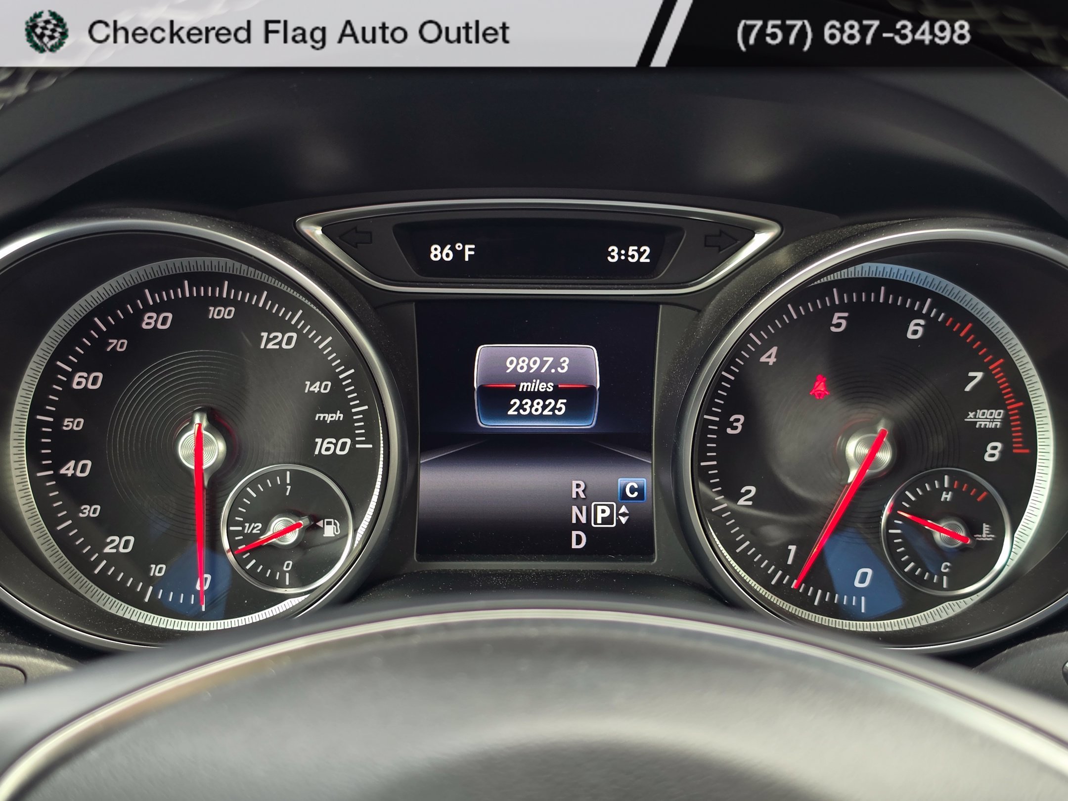 Used 2018 Polar Silver Metallic Mercedes-Benz GLA 250 image 12