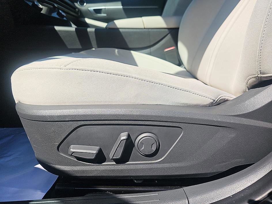 Used 2024 Portofino Gray Hyundai SEL image 13