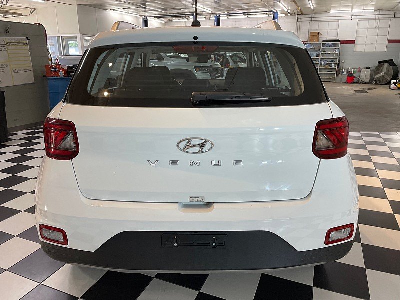 Used 2025 LUNAR WHITE Hyundai SEL IVT image 5