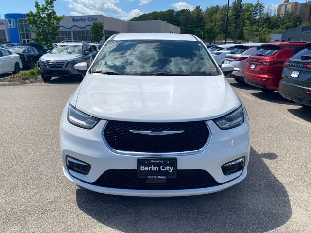 Used 2023 Bright White Clearcoat Chrysler Touring L image 10