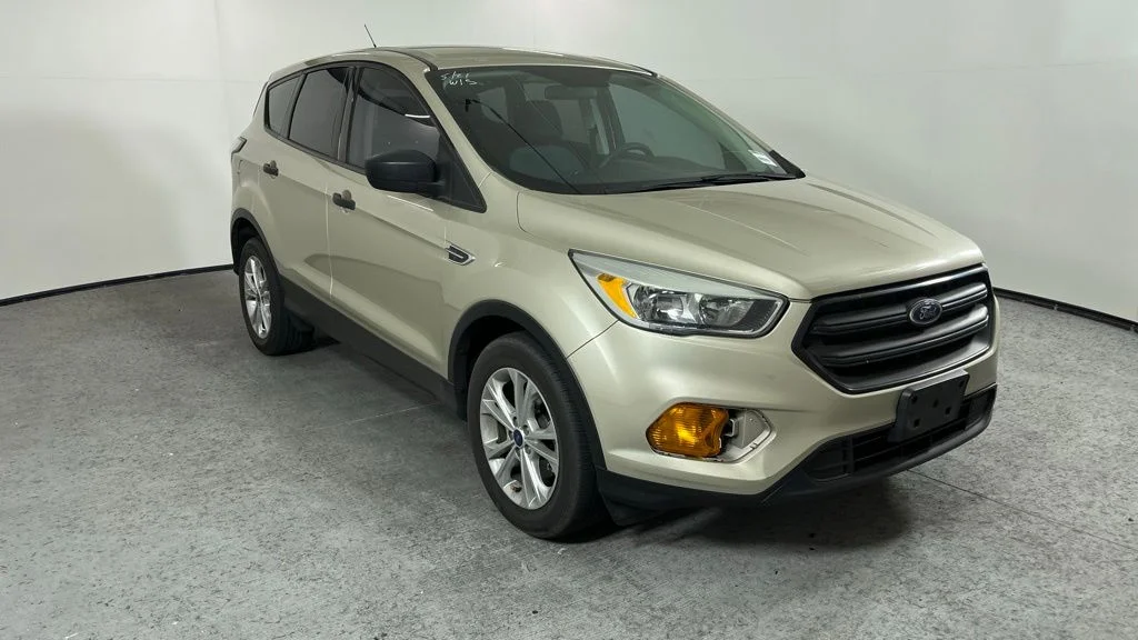 2017 Ford Escape S's photo