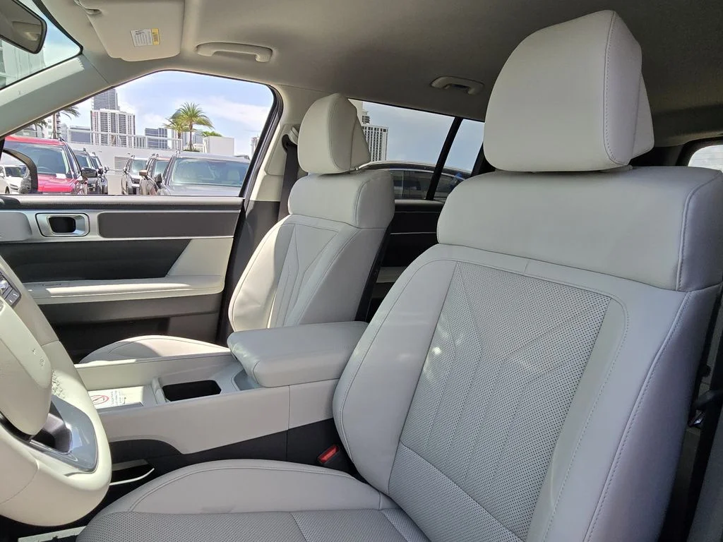 New 2027 White Hyundai SEL image 22