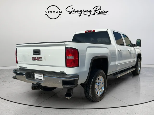 Used 2015 White GMC SLE image 8