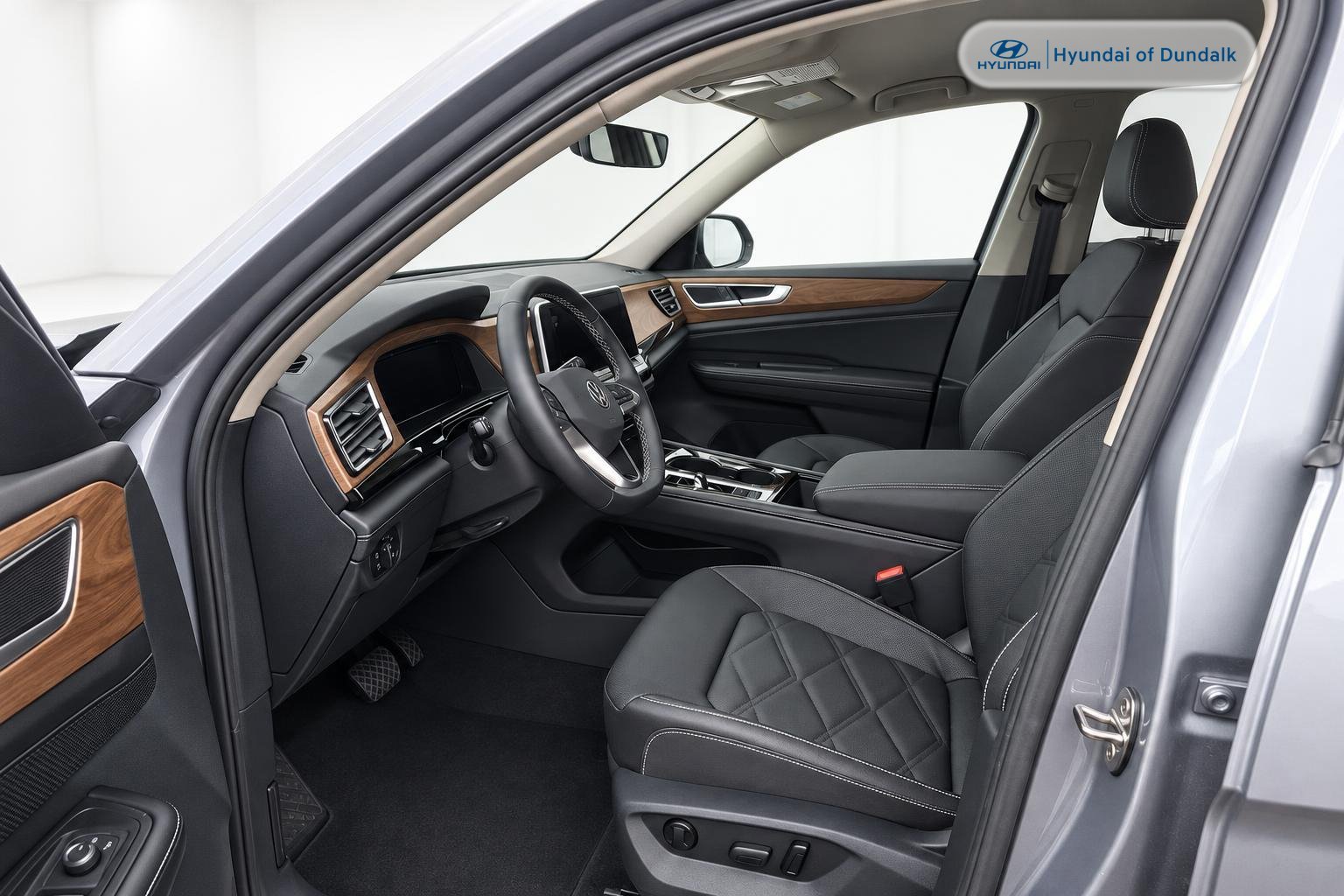 Used 2026 Silver Volkswagen SE w/Technology image 7