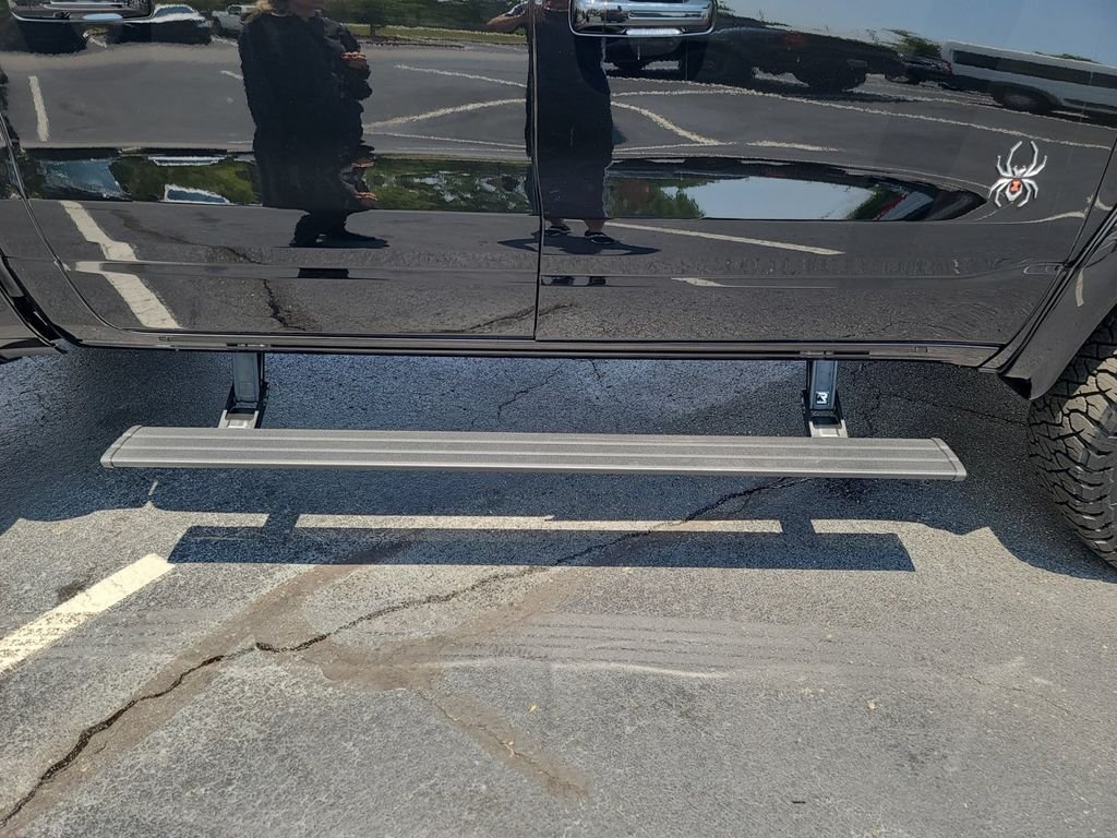 New 2026 Diamond Black Crystal Pearl-Coat Exterior Paint RAM Big Horn/Lone Star image 41