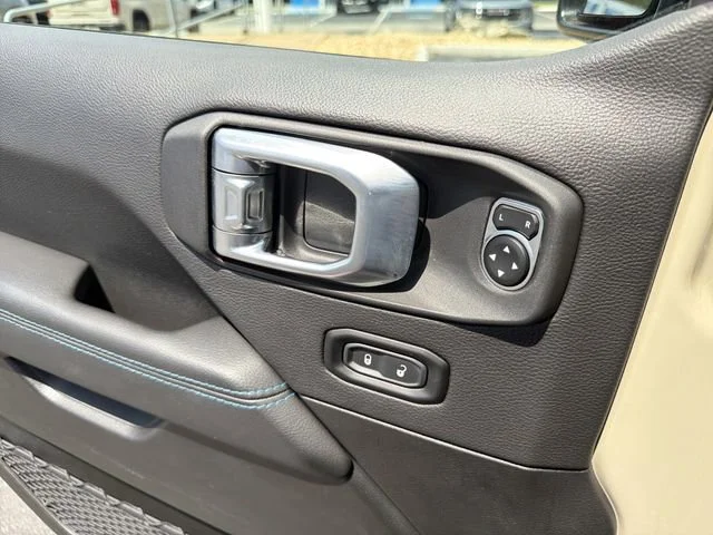 Used 2022 Beige Jeep Unlimited Rubicon 4x4 image 21