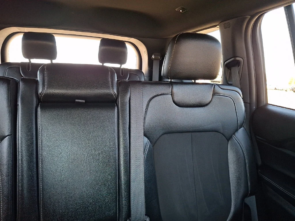 Used 2024 Diamond Black Crystal Pearlcoat Jeep Altitude image 21