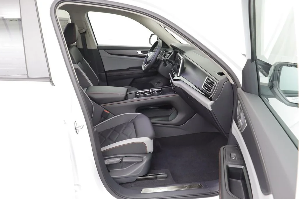New 2026 Opal White Volkswagen 2.0T Peak Edition image 20