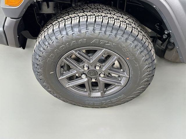 New 2026 Anvil Clear-Coat Exterior Paint Jeep Sport S image 30