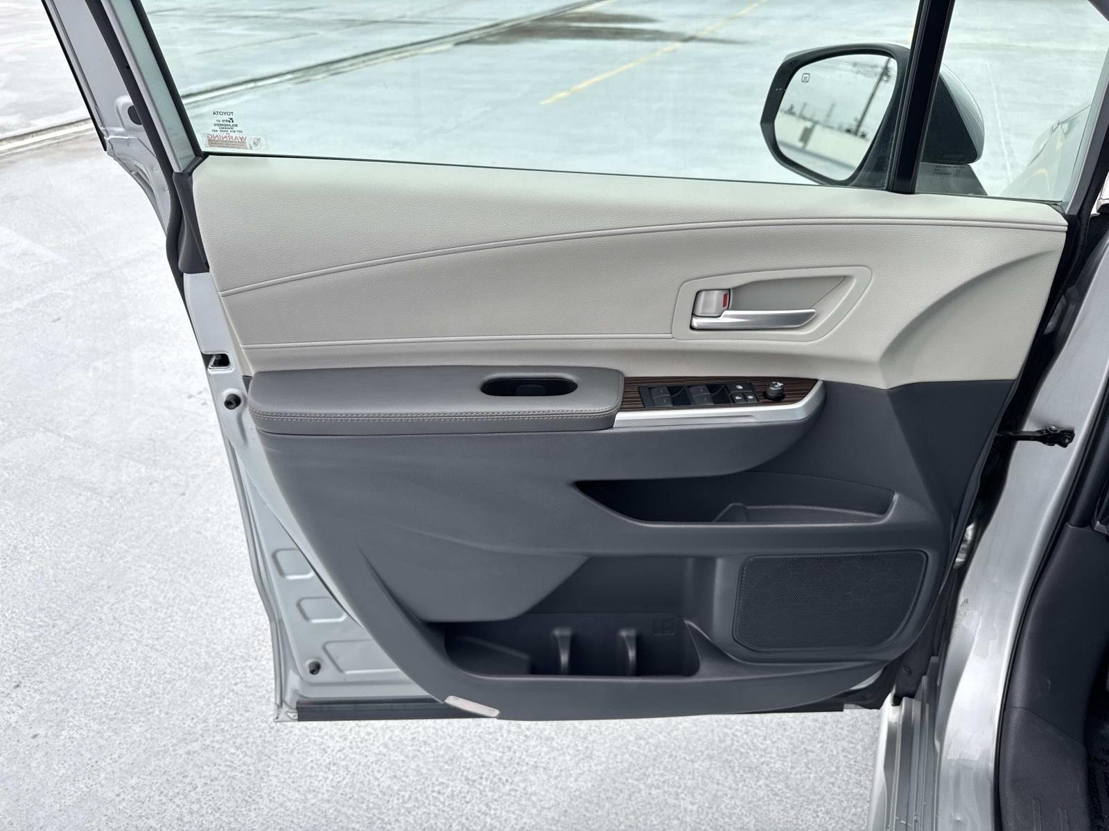 2024 Toyota Sienna XLE - Photo 19