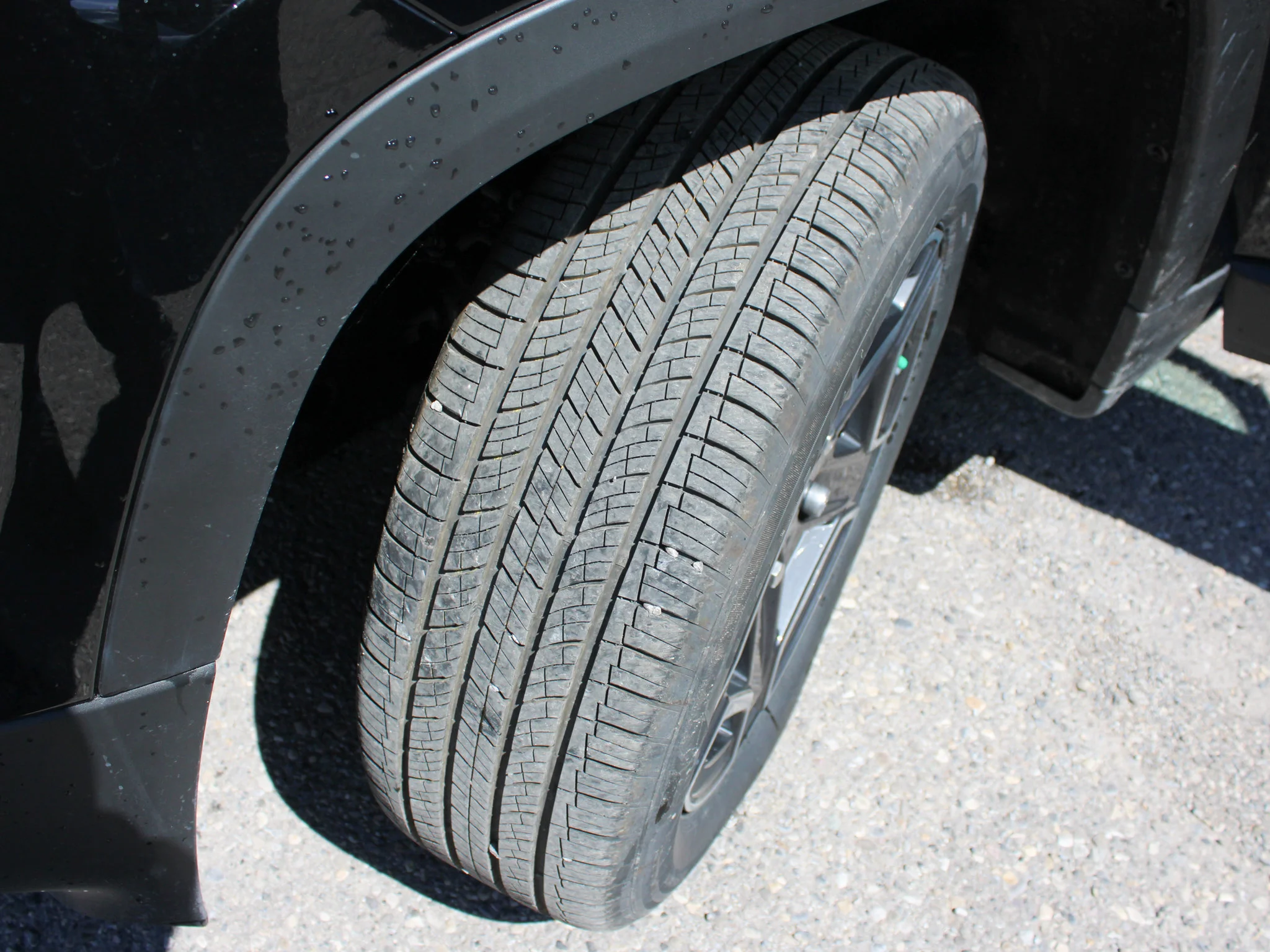 New 2026 Black Jeep Laredo * Hybrid, Remote Start, Heated Seats, Blind-Spot/Cross-Path Detection image 2