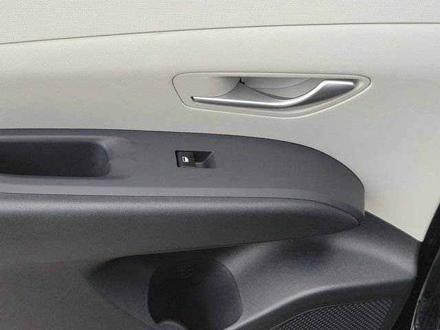 New 2026 Black Hyundai SEL FWD image 10