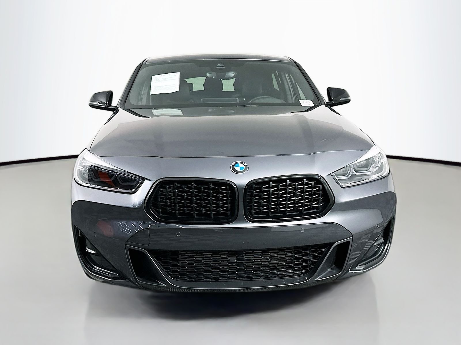 Used 2022 Mineral Grey Metallic BMW M35i image 2