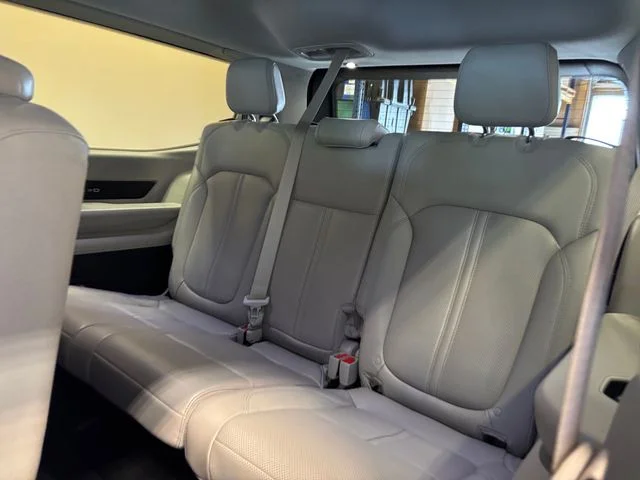 Used 2022 White Jeep Series II image 24