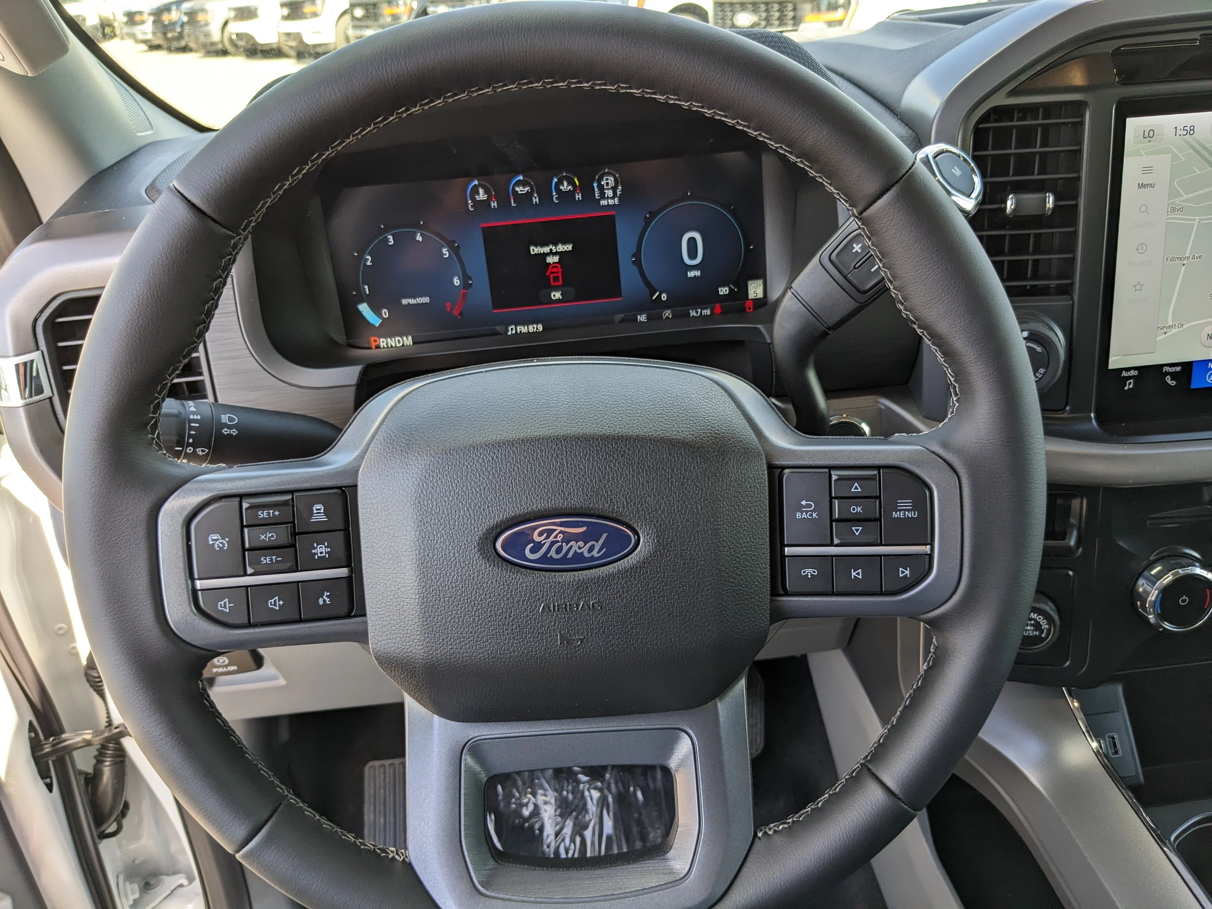 New 2026 Oxford White Ford XLT image 28