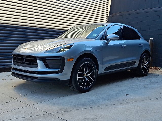 2026 Porsche Macan 
