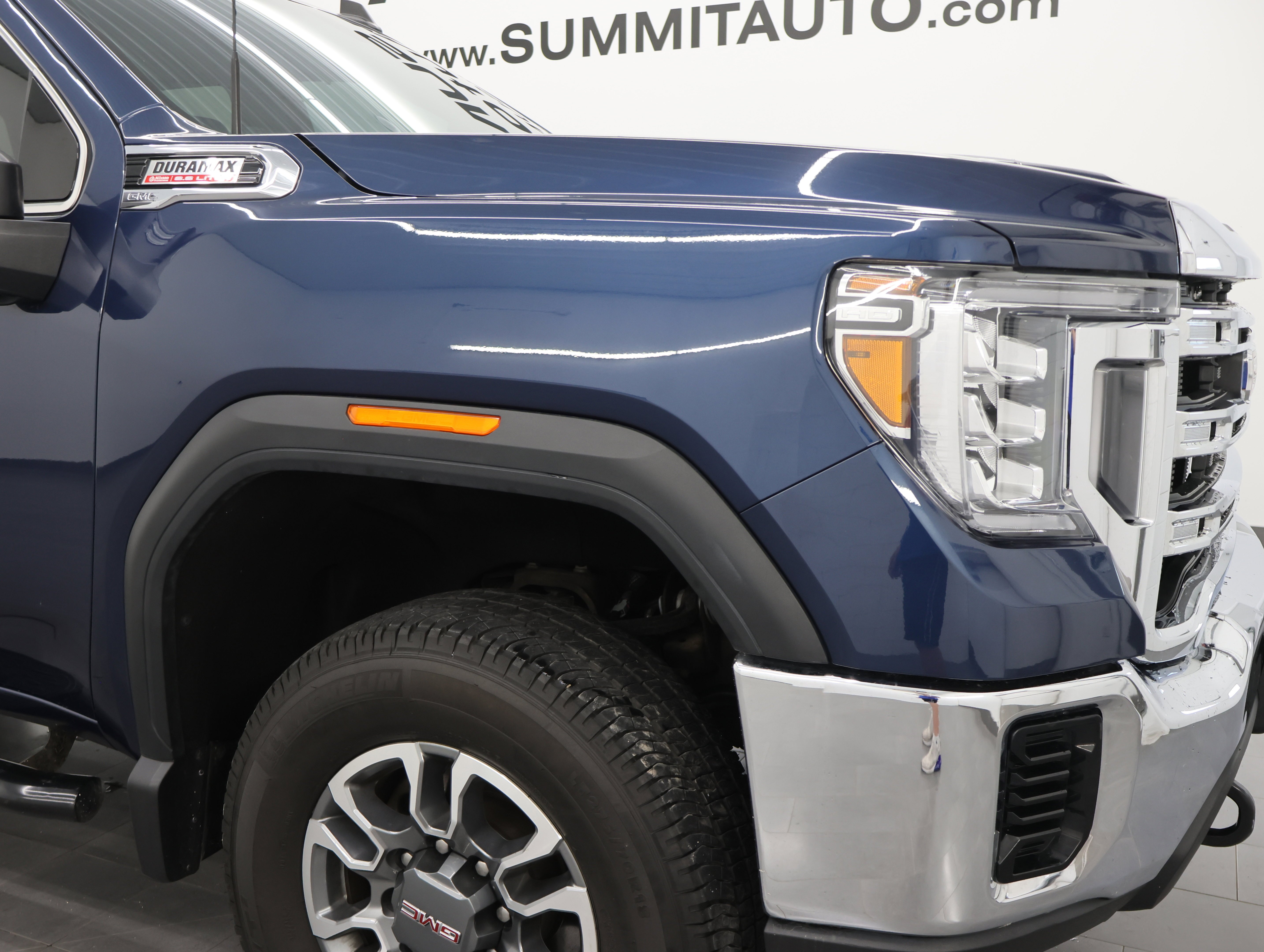 Used 2023 Pacific Blue Metallic GMC 4x4 Crew Cab SLE: CREW-SHORT-SLE-6.6L DIESEL-4WD-BACKUP CAM image 23