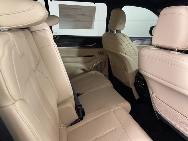 2025 Jeep Grand Cherokee L Limited - Photo 17