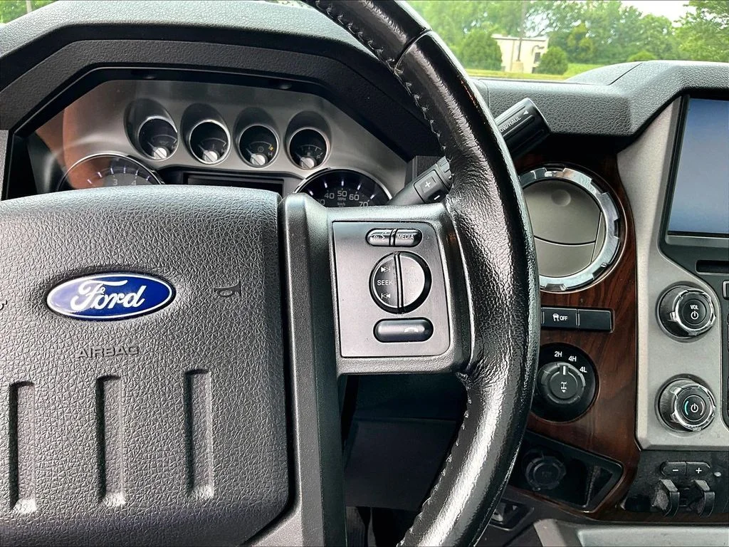 Used 2015 Brown Ford Lariat image 19