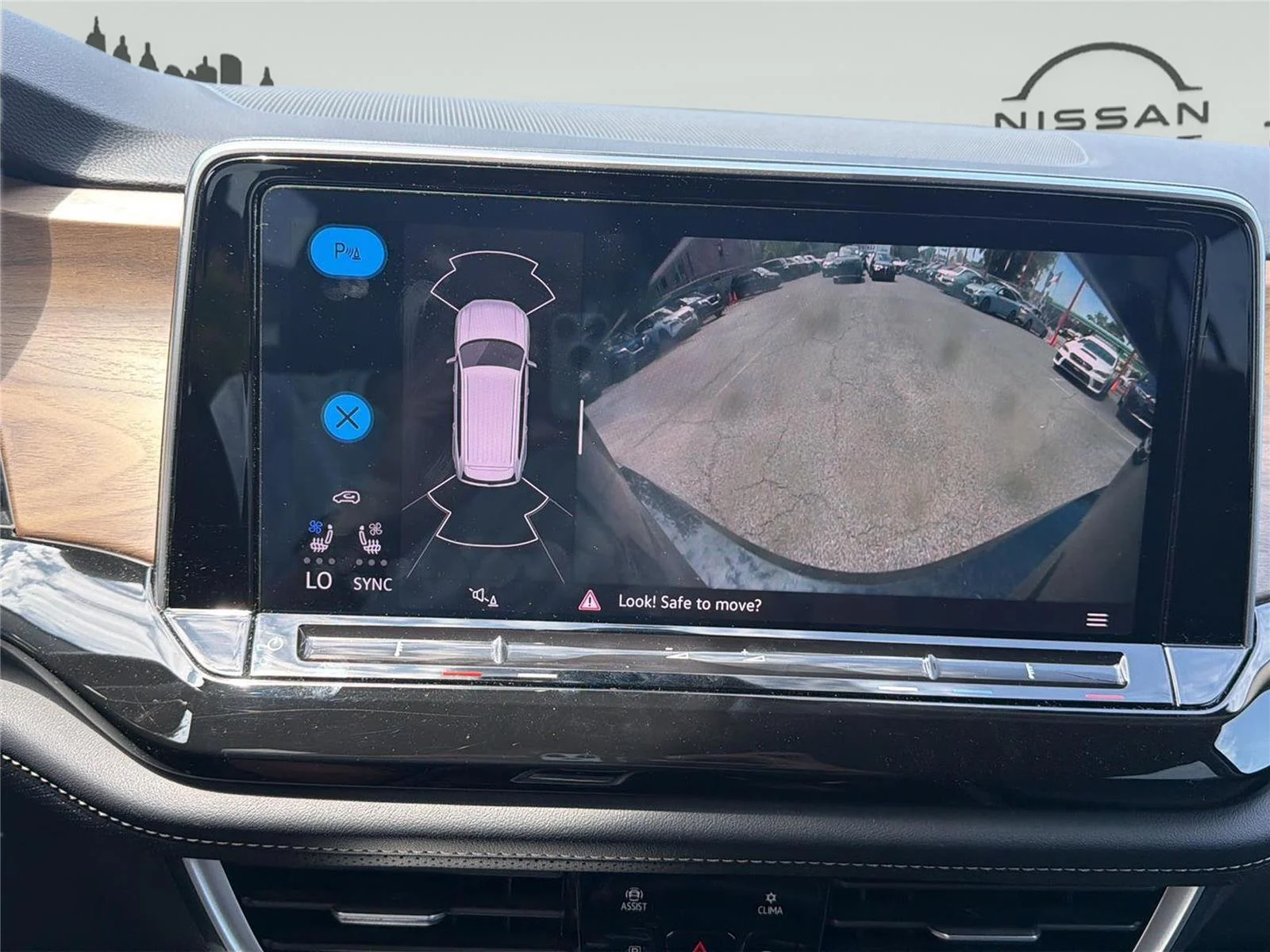 2025 Volkswagen Atlas SE w/Tech - Photo 17
