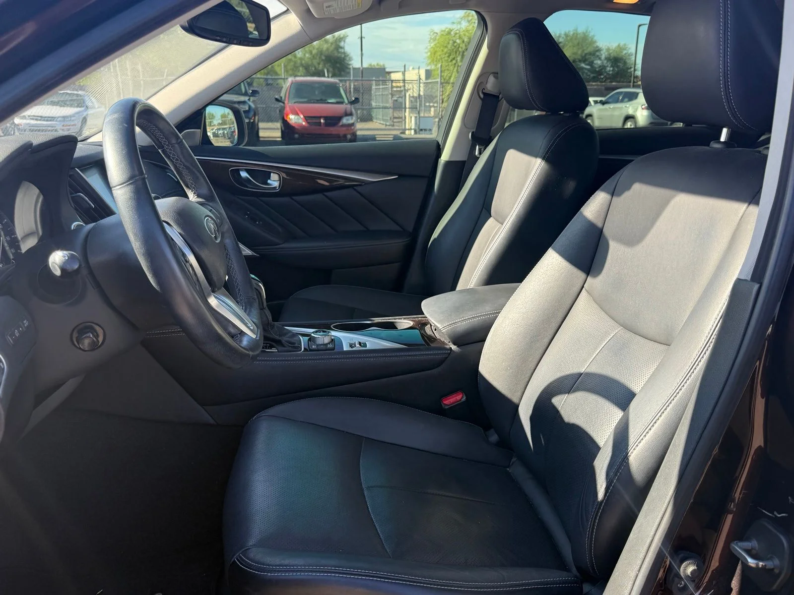 Used 2018 Mocha Almond INFINITI 3.0t Luxe image 11