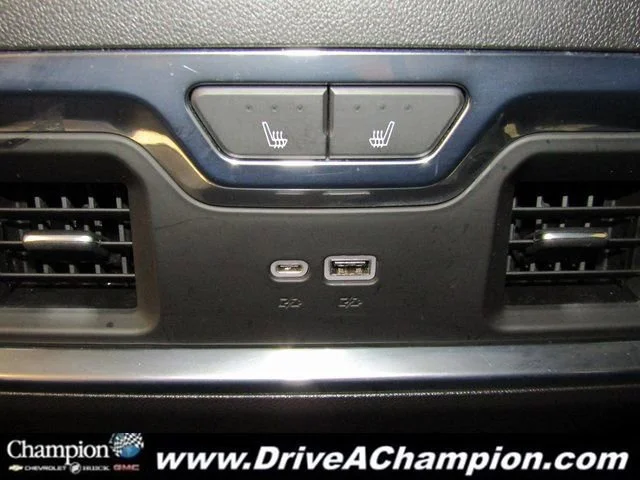 Used 2022 Onyx Black GMC SLT image 28