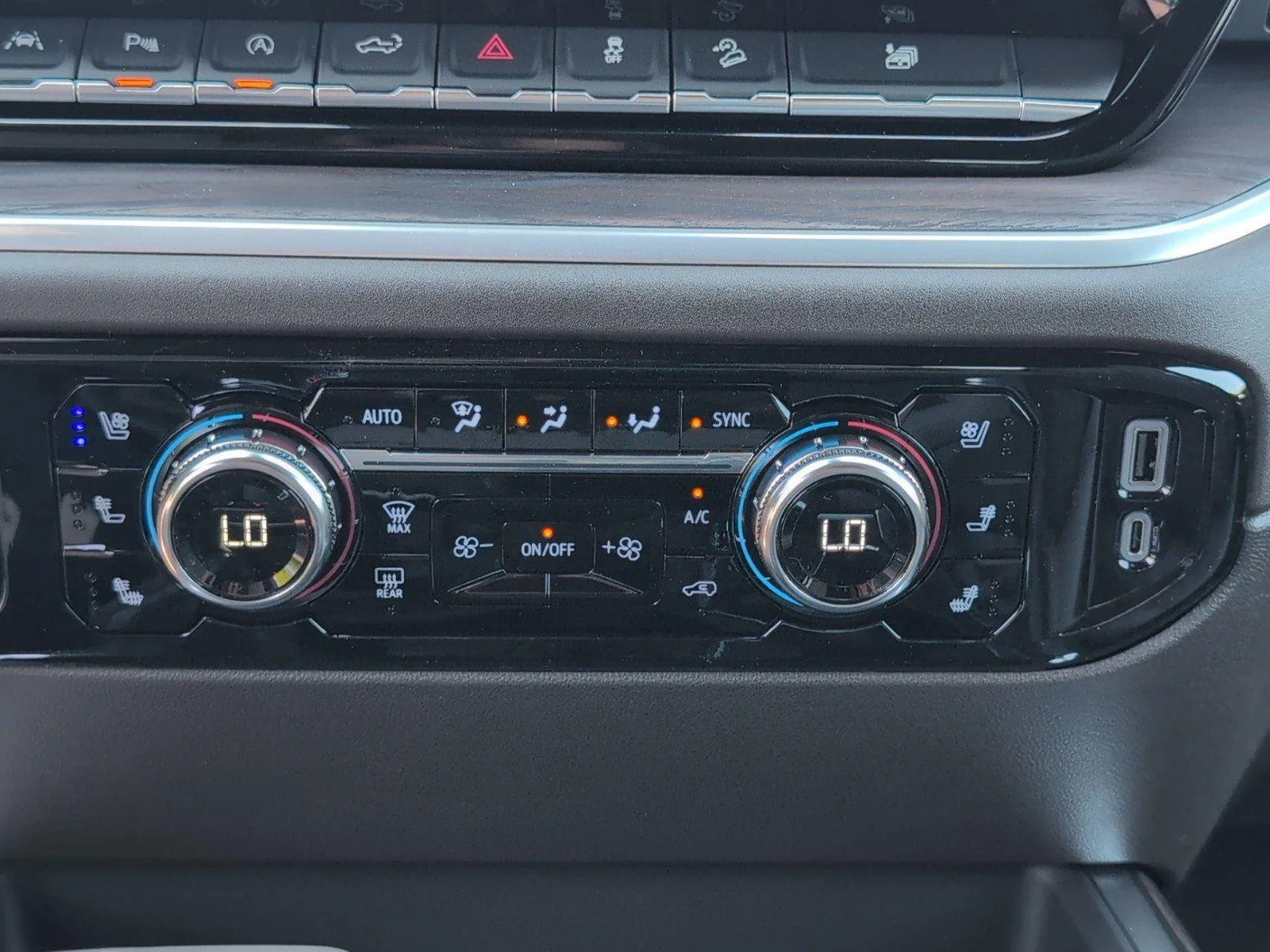 New 2026 Summit White GMC SLT image 26