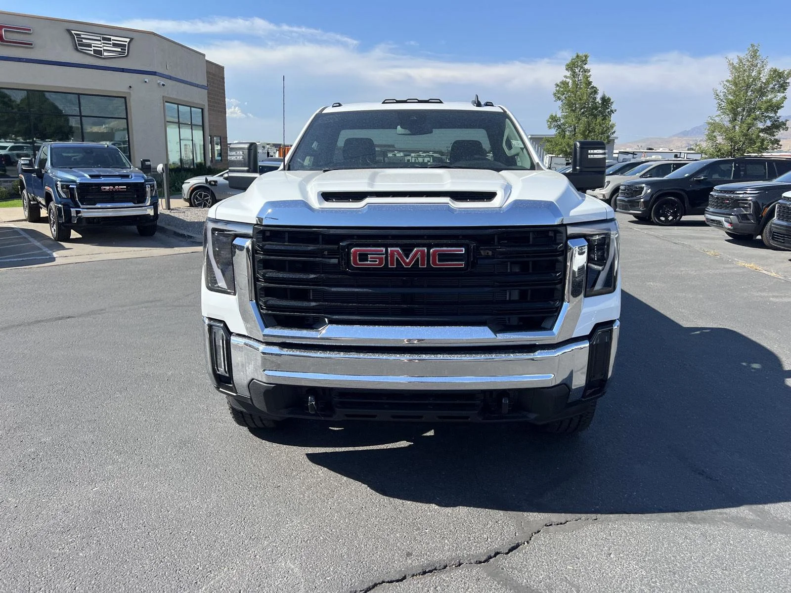 2026 GMC Sierra 3500HD Pro - Photo 8