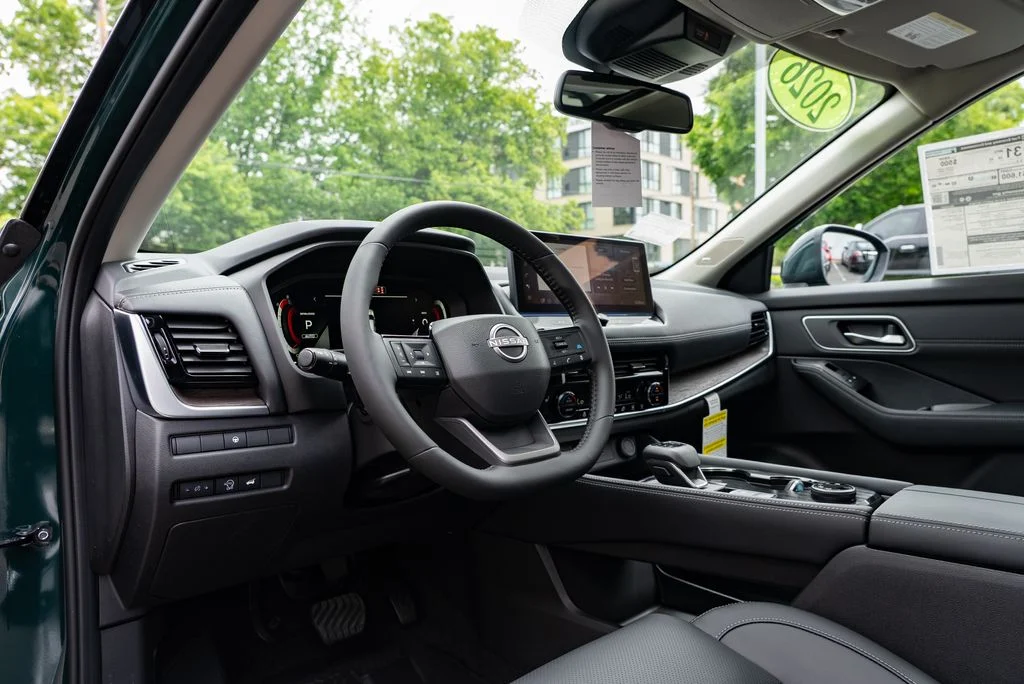 New 2026 Obsidian Green Pearl Nissan Platinum image 22
