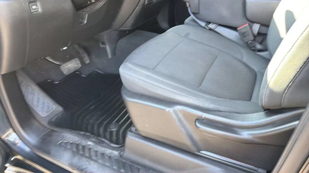 Used 2019 BLACK Chevrolet Custom Trail Boss image 19