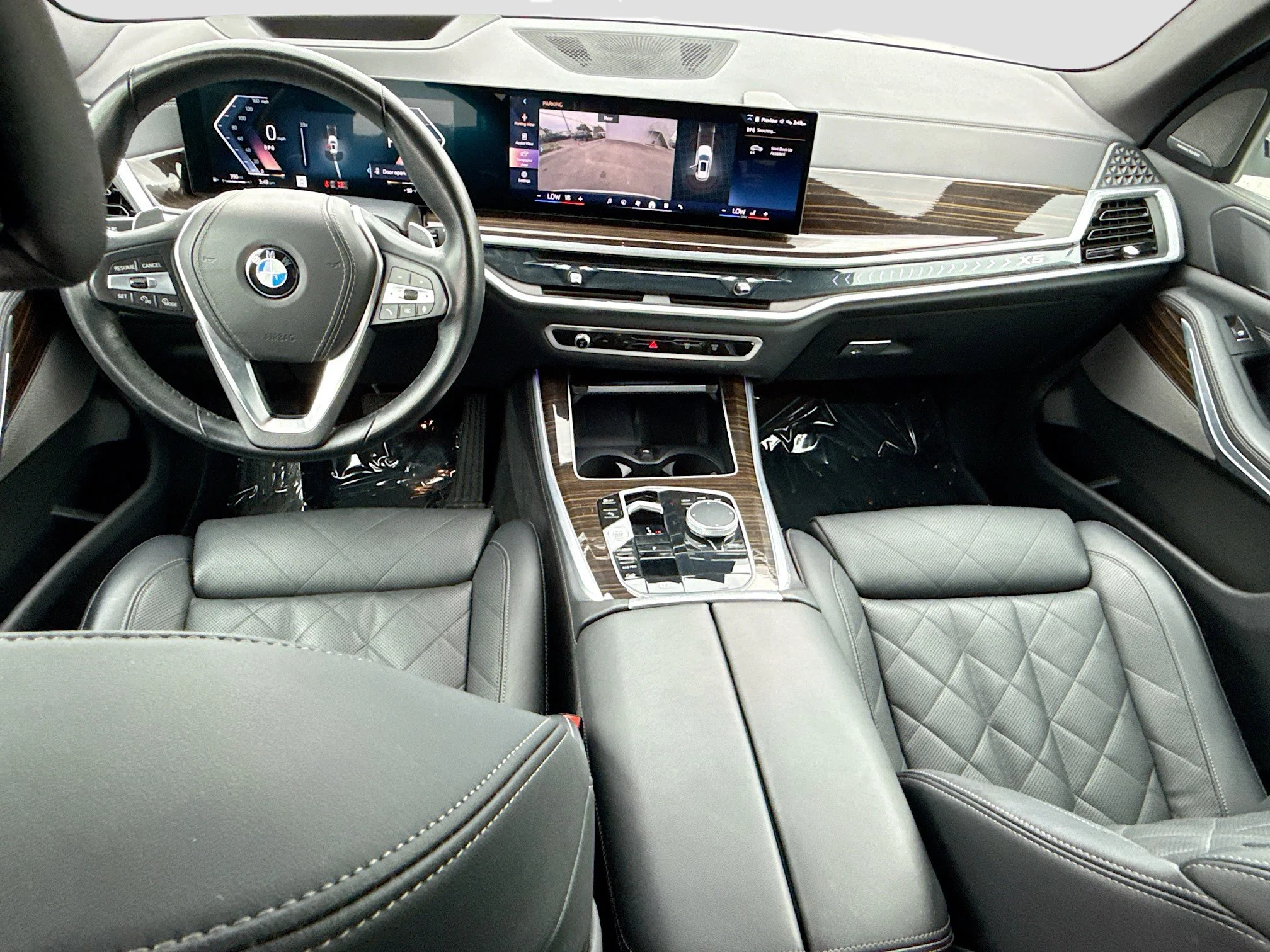 Used 2025 White Metallic BMW xDrive40i image 17