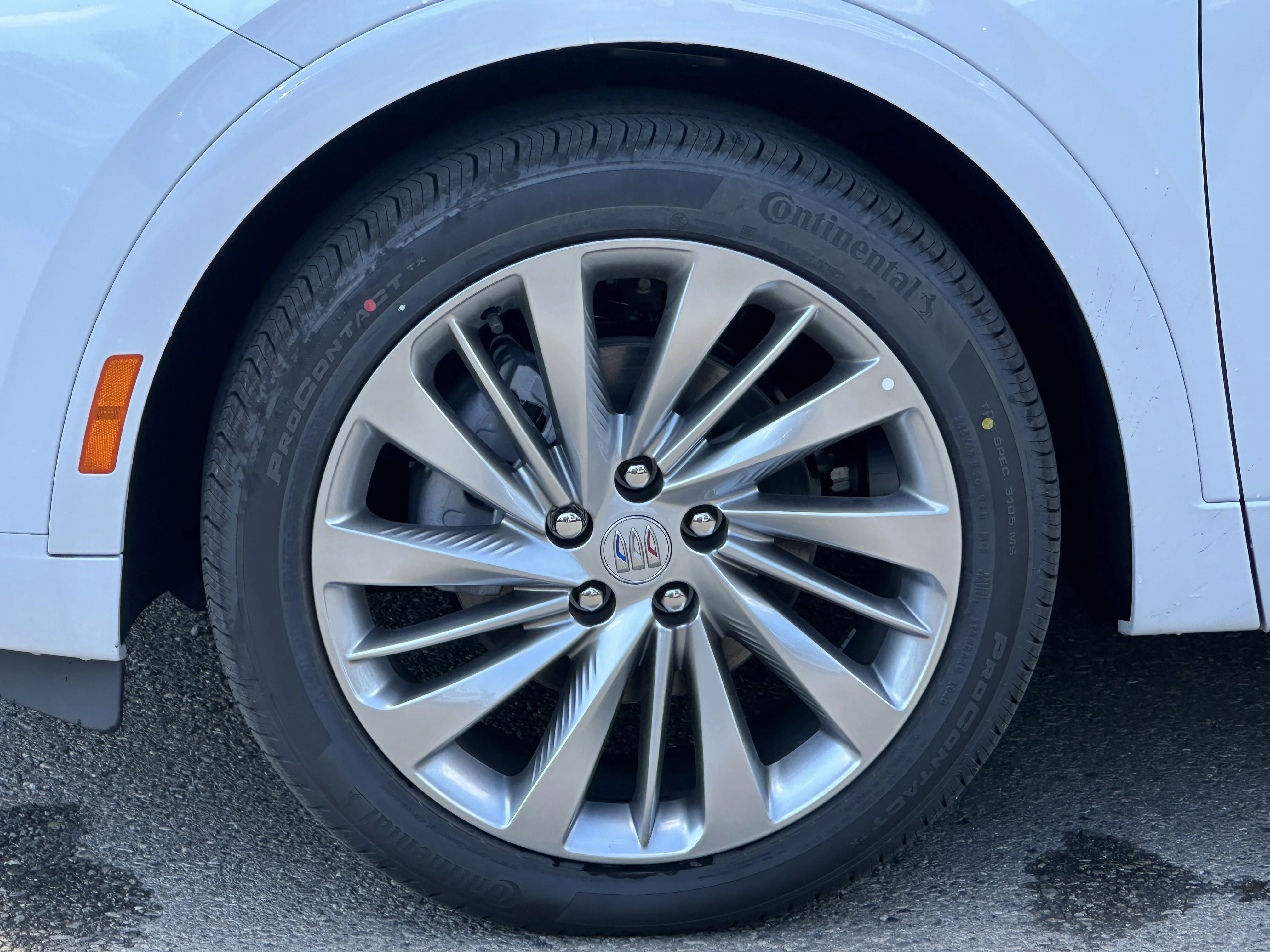 New 2026 Iridescent White Tricoat Buick Avenir image 6