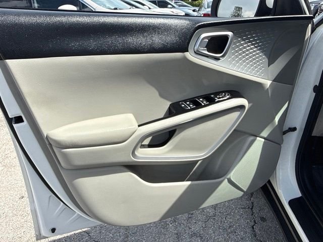 Used 2021 White Kia LX image 30