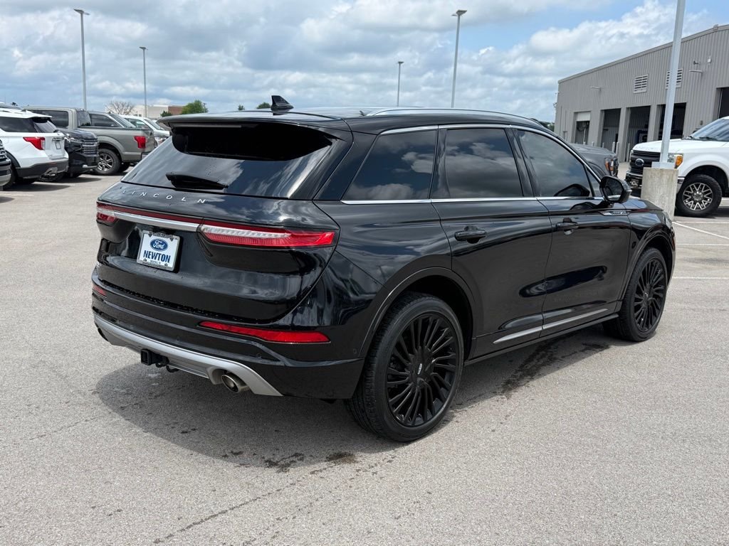 Used 2022 Black Lincoln Reserve image 34