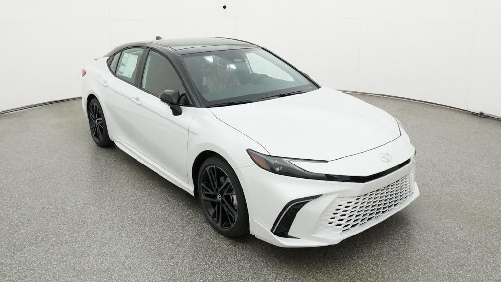 New 2026 Wind Chill Pearl with Midnight Black Metallic roof Toyota XSE image 9