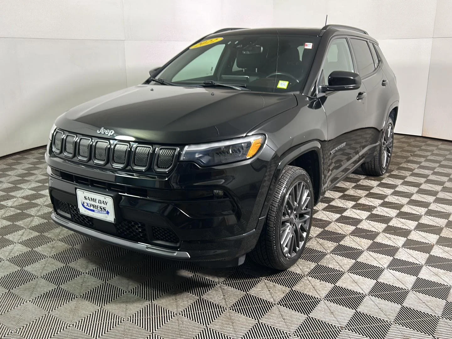 Used 2022 Black Jeep High Altitude image 10