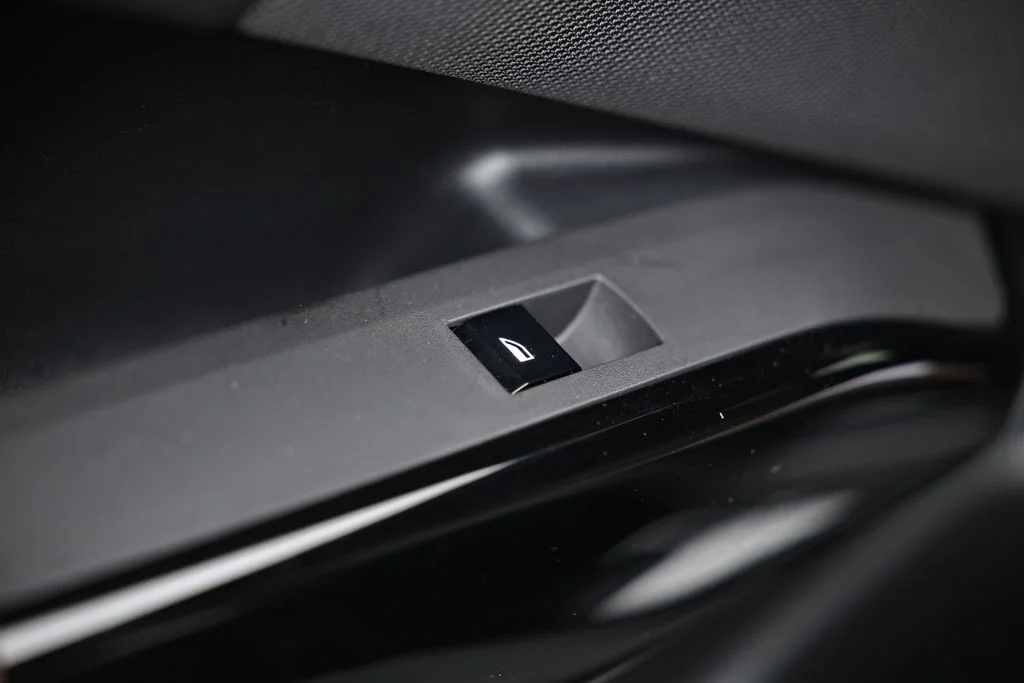 New 2026 Black Sapphire Metallic BMW 30 xDrive image 24