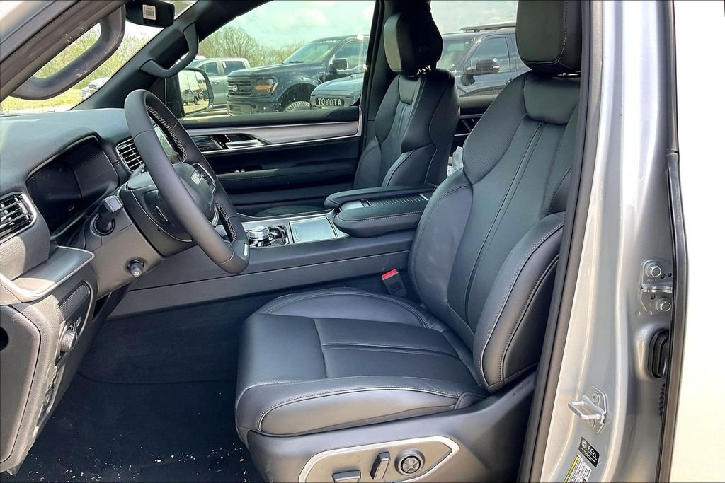 New 2026 Jeep Grand Wagoneer L Limited Altitude 4D Sport Utility