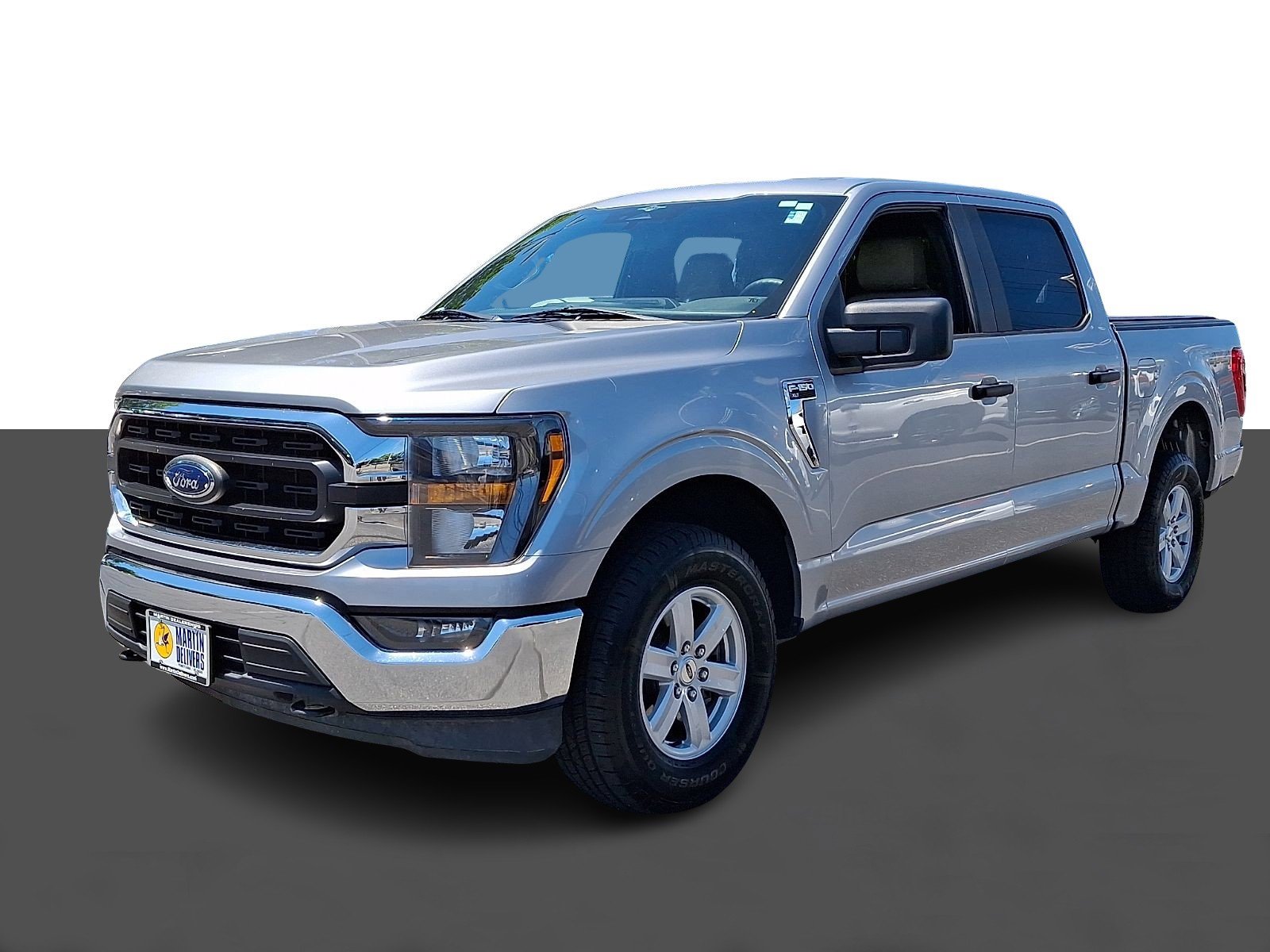 Used 2023 Iconic Silver Metallic Ford XLT image 3