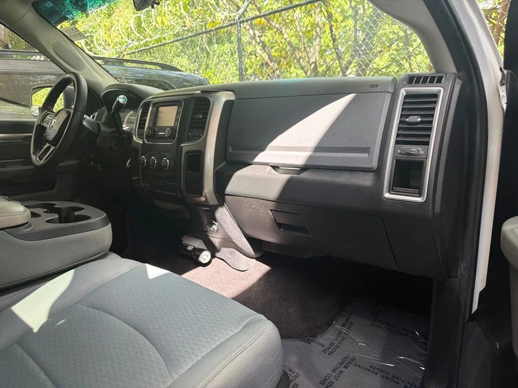 Used 2016 White Ram SLT image 25