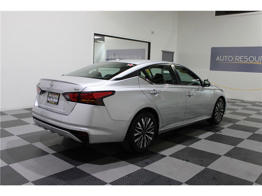 2023 Nissan Altima 2.5 SV photo 4