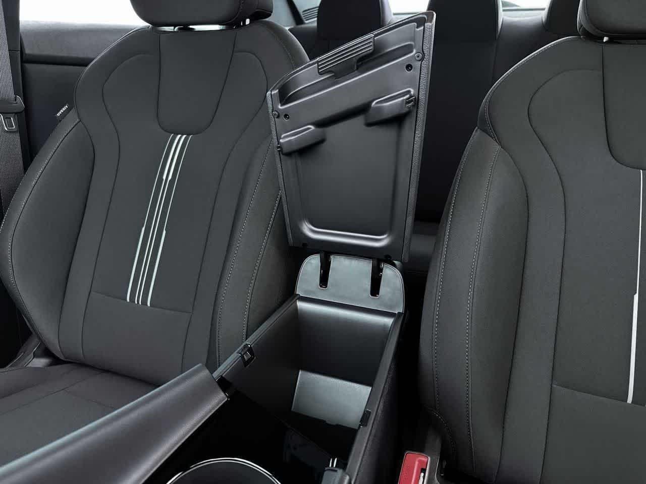 2025 Hyundai Elantra Blue - Photo 18