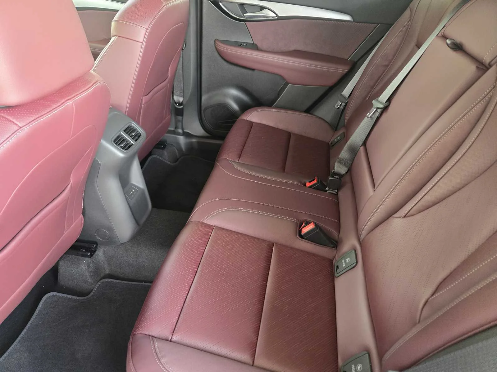 2026 Buick Envision Sport Touring - Photo 18